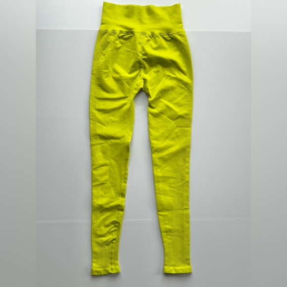 🍒NWOT Camila Coelho Sport Leggings. Size: S/M - Picture 2 of 11